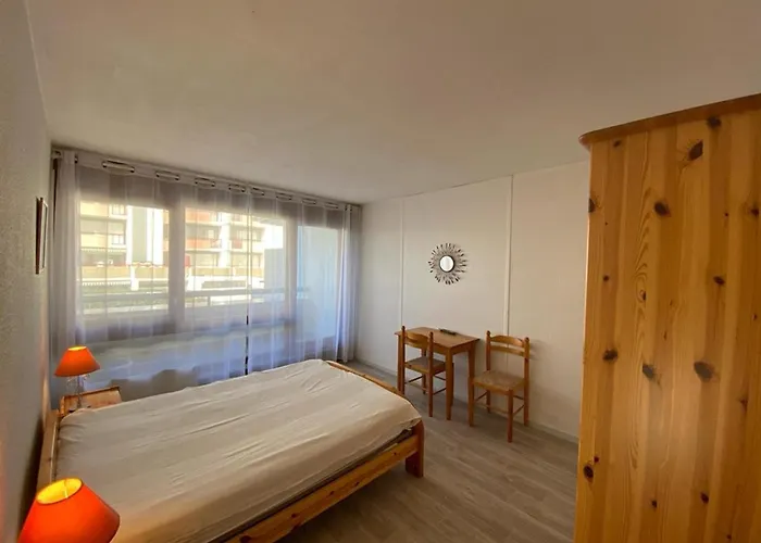 Appartement Avec Piscine, Terrasse Et Parking A Capbreton, Proche Du Port - Fr-1-413-198